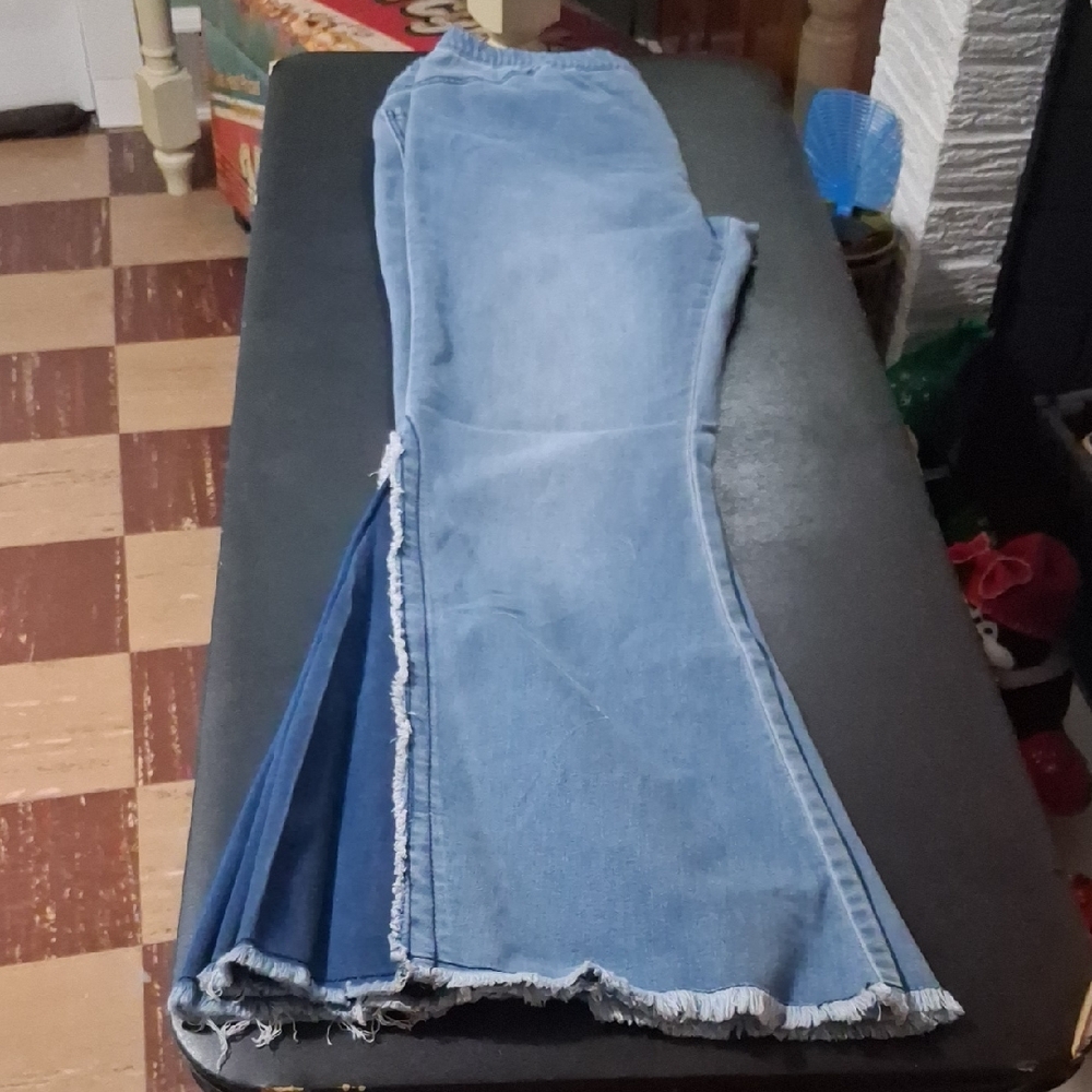 Versona Light Blue Flare Jeans with Frayed Hem